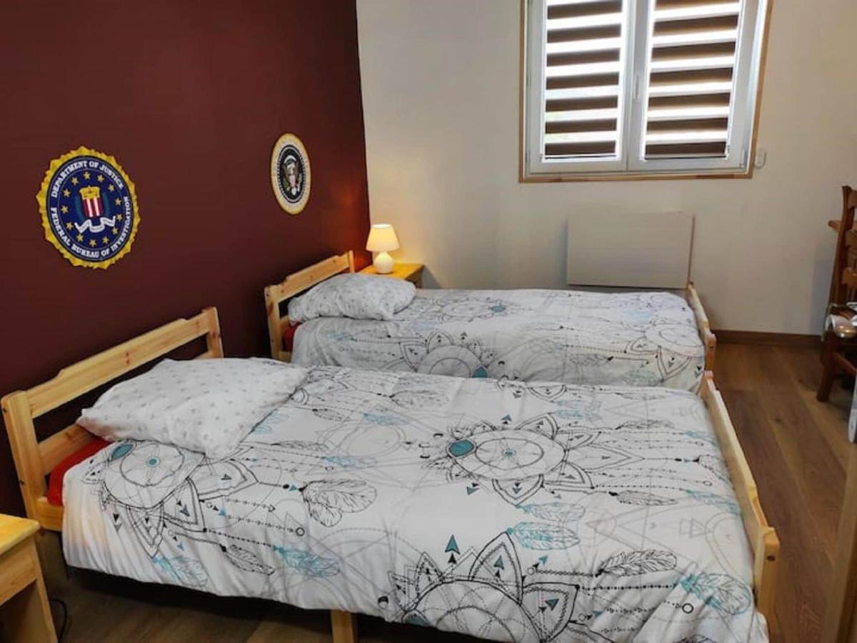 Cozy Holiday Home In Givonne Экстерьер фото
