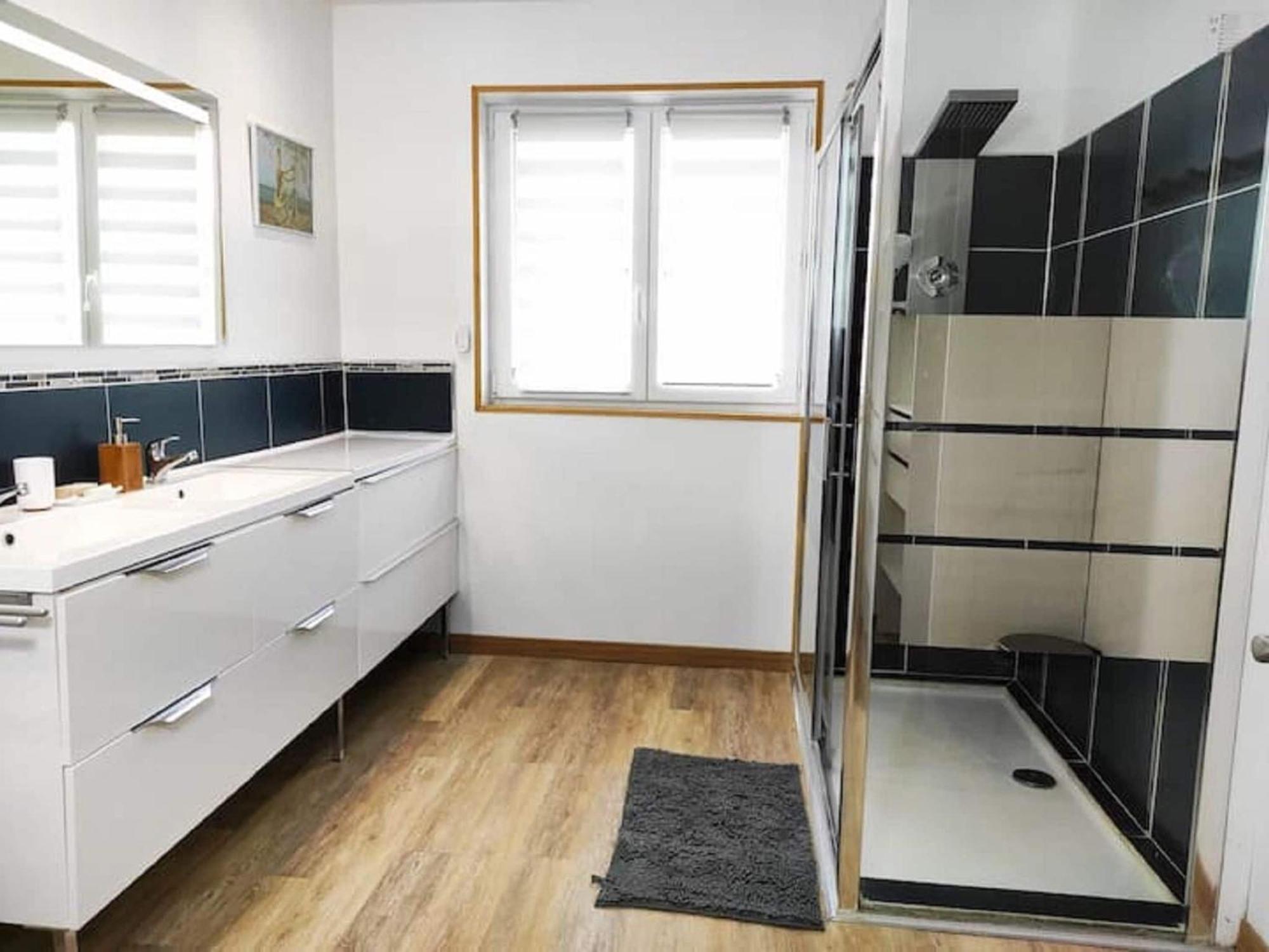 Cozy Holiday Home In Givonne Экстерьер фото